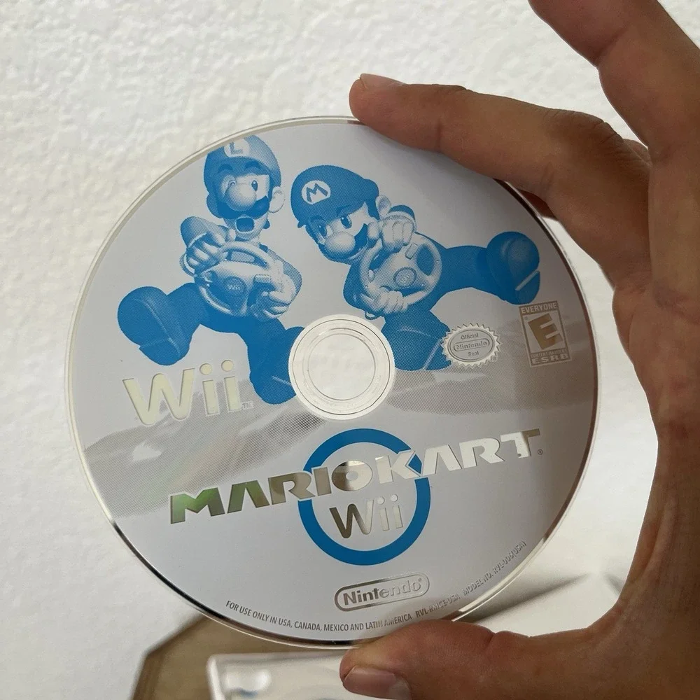Mario Kart Wii CIB W/ Manual + 2 Steering Wheels - Wii